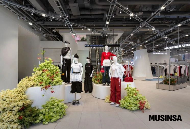 Musinsa Mega Store Opens in Seongsu