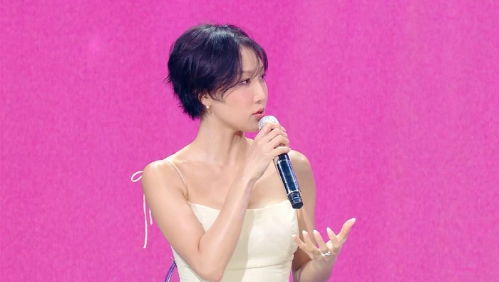 Hwasa's 10kg Weight Loss Photoshoot with Sung Si Kyung