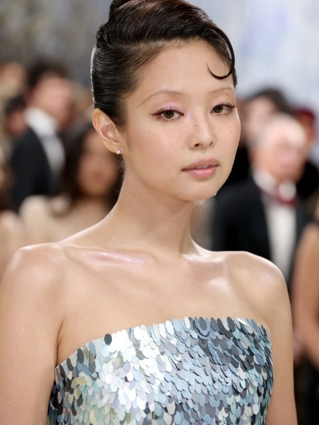 Blackpink Jennie's Met Gala Chanel Mermaid Look