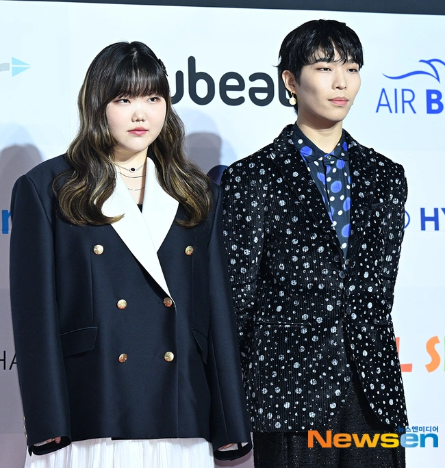 AKMU 5年ぶり「ユ・クイズ」出演！