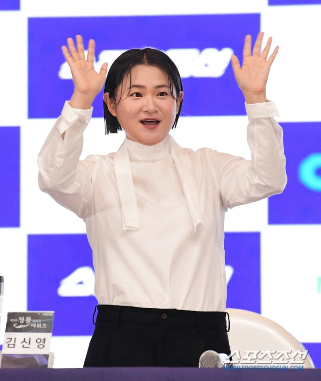 Kim Shin-young's Shoes Skyrocket 120x in Price