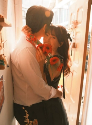 オマージュ、1歳年下と結婚、イ・ホンリョルが主礼