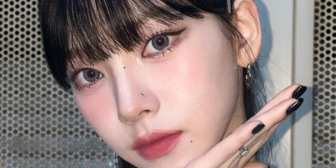 IVE Jang Wonyoung's See-Through Bangs Trend