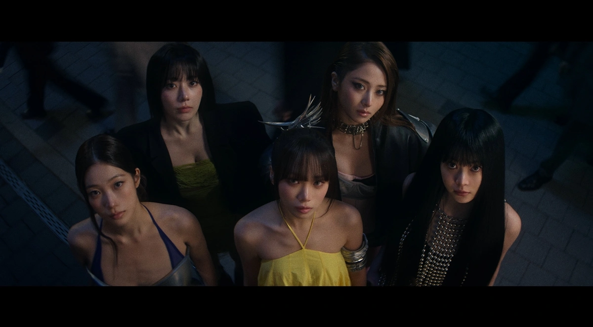 ルセラフィム、魅惑のステージに視線釘付け