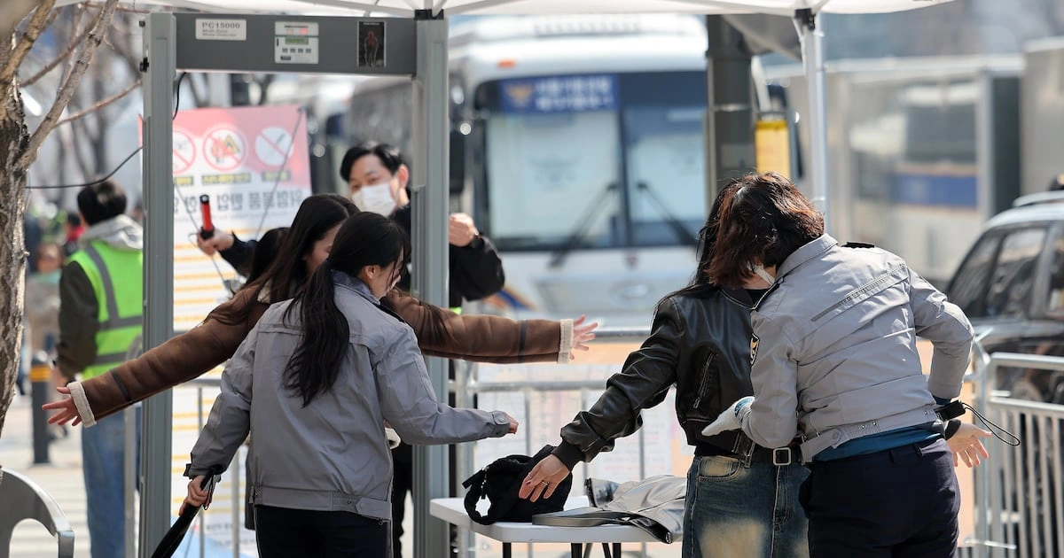 하이브, 과잉 검문 논란 송구