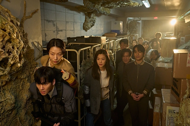 3 Reasons to Watch Korean Drama 'The Colony'