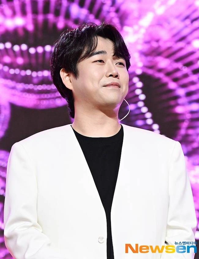 ファン・ヨンウン、韓流芸能大賞2冠