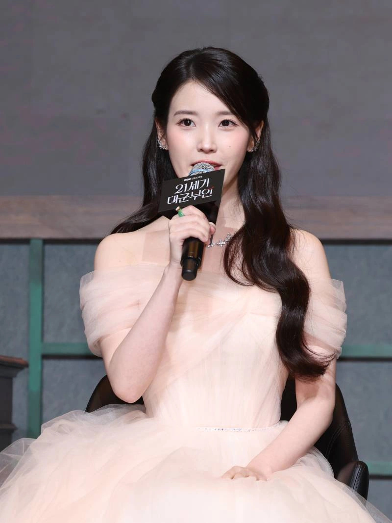 IU、主演ドラマ「私のおじさん」最終回に賛否両論