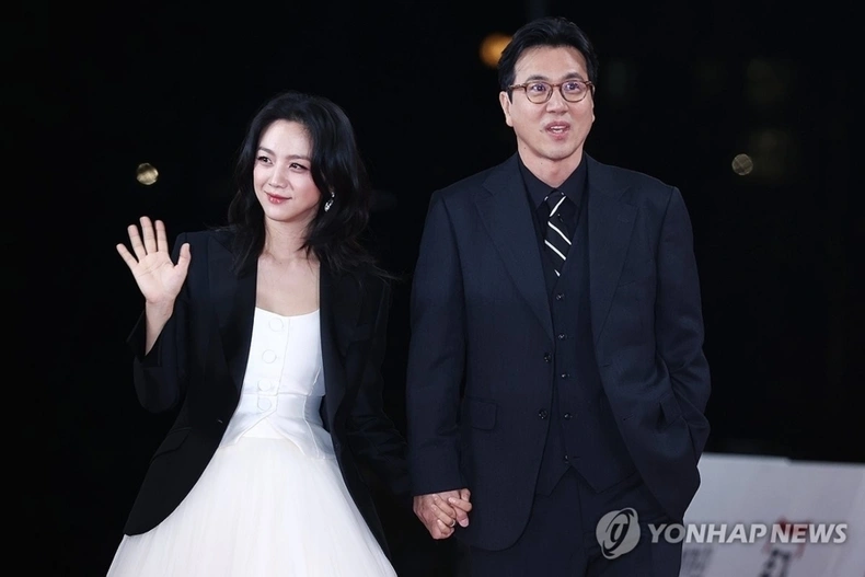 Korean Actresses Han Ga-dam, Kim Min-kyung Announce Late-Life Pregnancies