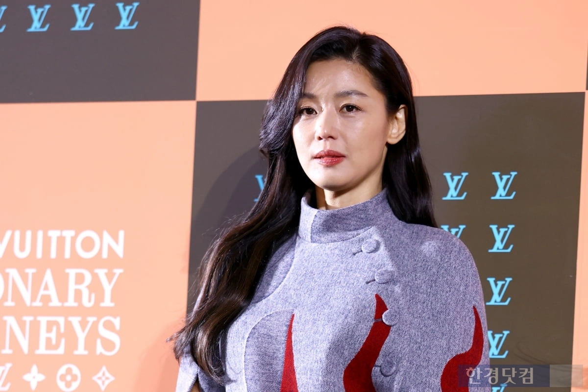 BTS光化門公演に議論、韓国で波紋