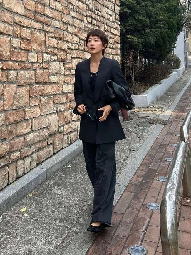 キム·ヒエ、衝撃のショートカット！韓国女優の最新ヘアスタイル