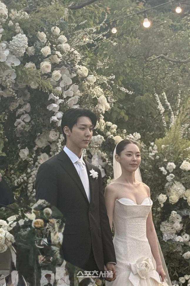 Park Jung Jin & Song Se Ra Tie the Knot After 7 Years