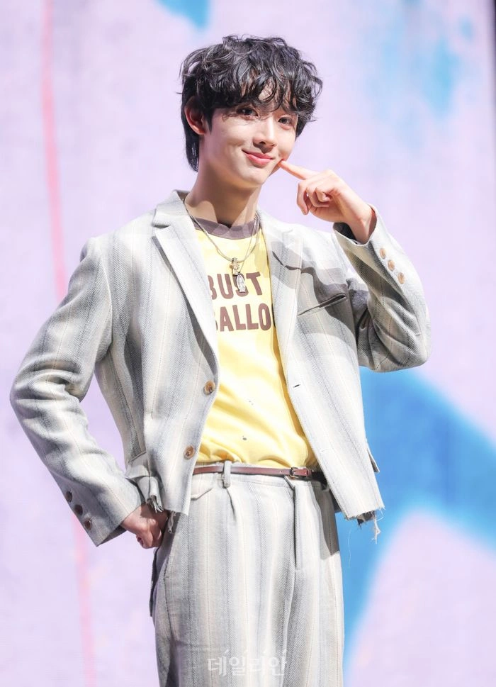 YH 신인 5인조 보이그룹 데뷔