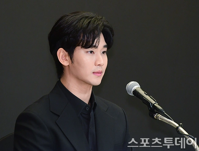 Kim Soo-hyun Denies Underage Dating Rumors