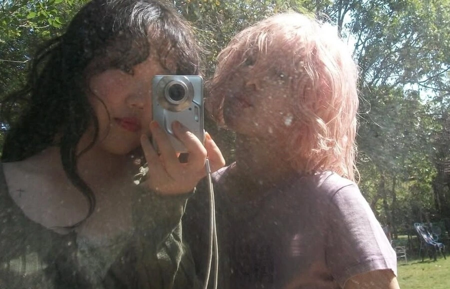 김보라, 악뮤 MV 출연 셀카