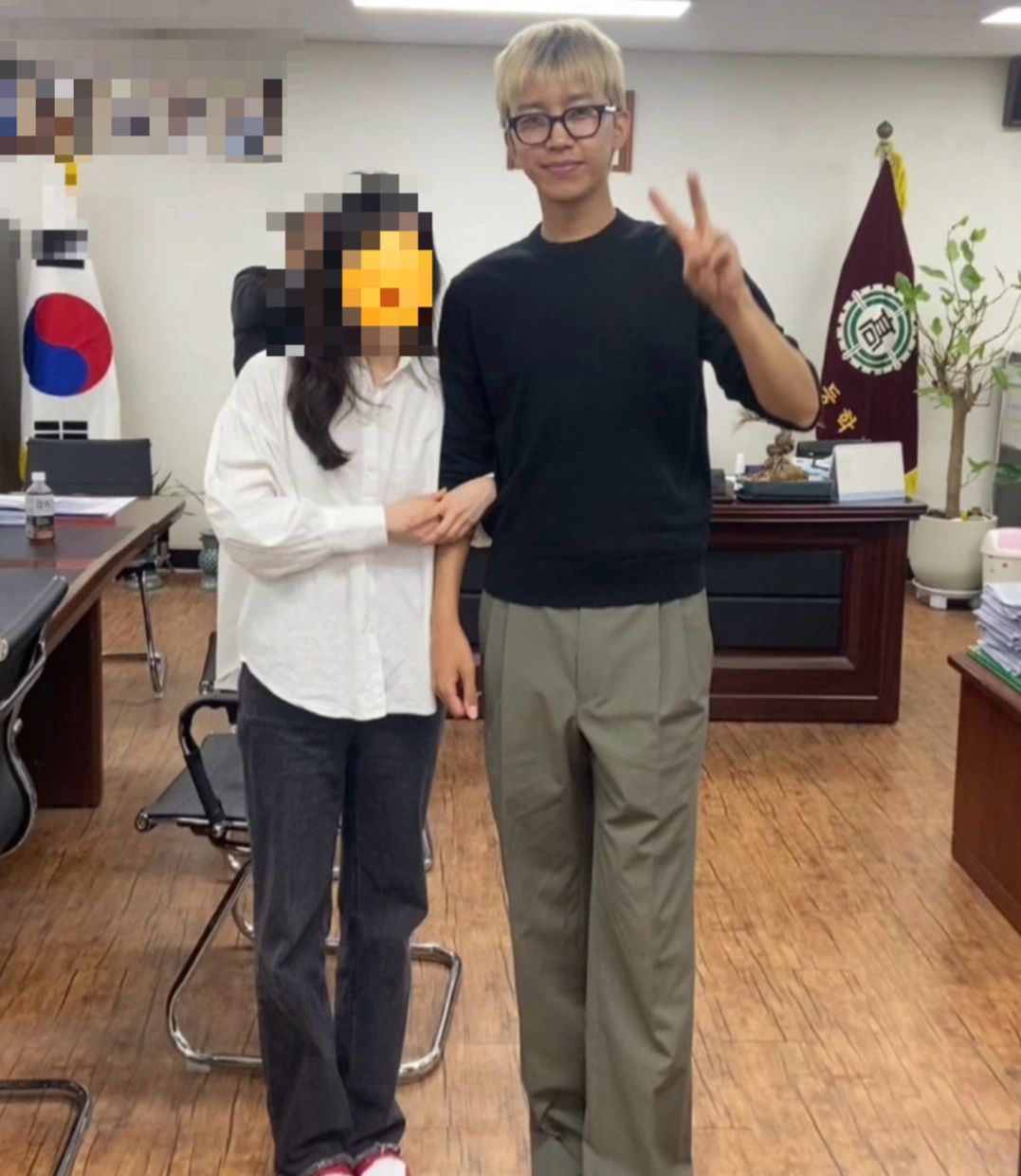 남자 스타 페라리 모교 방문