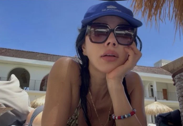 56-year-old Uhm Jung-hwa, a youthful bikini look