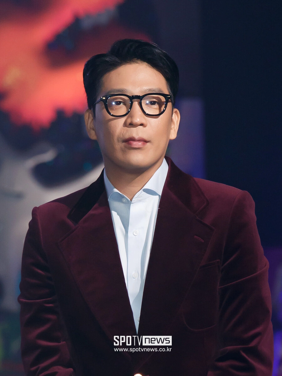 MC Mong Exposes Celebrity Real Names on Live Stream