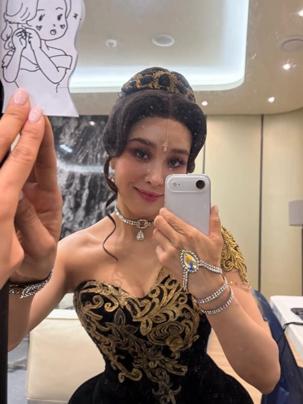 핑클 옥주현、イ・ヒョリ父の葬儀に参列