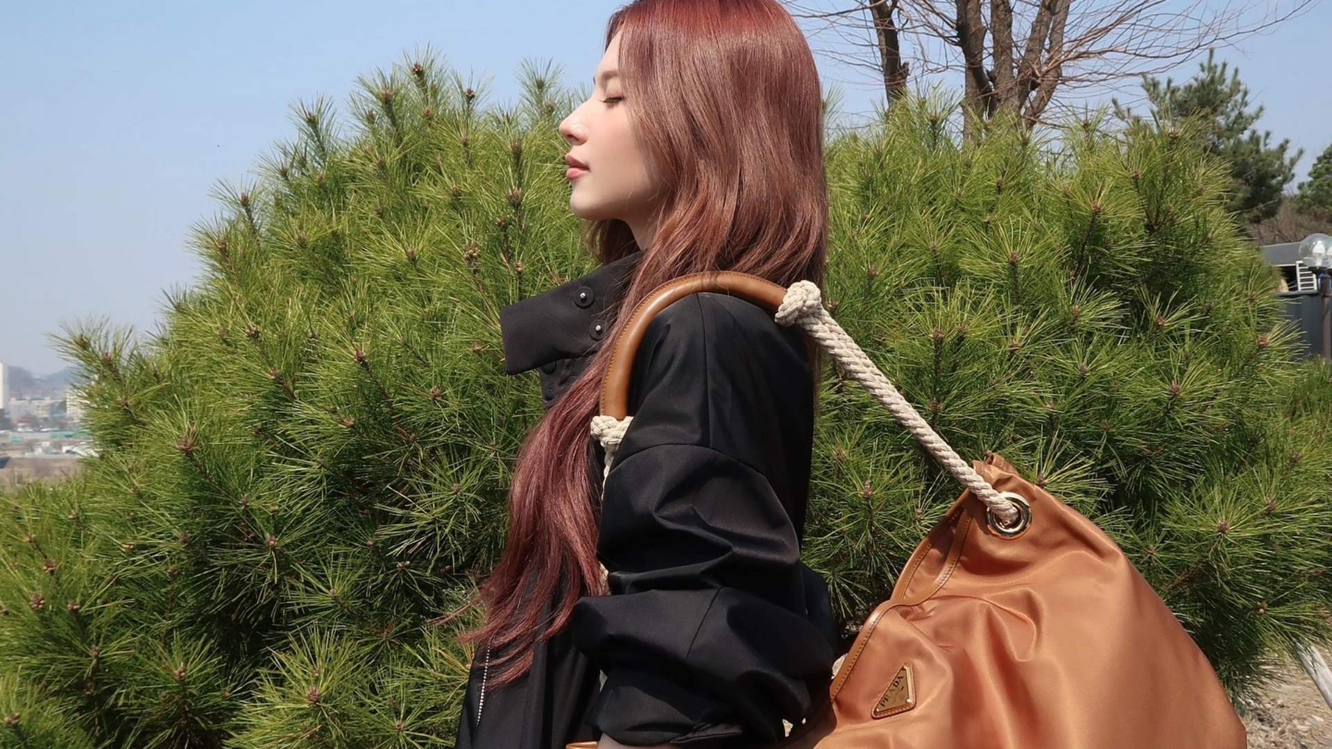 셀럽 루이비통 봄 가방 트렌드