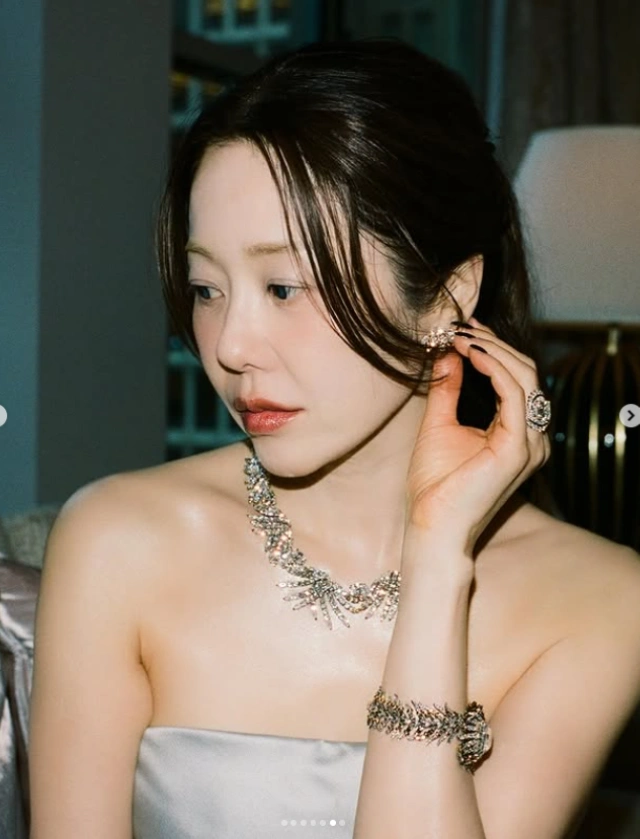 고현정, 55세 뼈말라 몸매