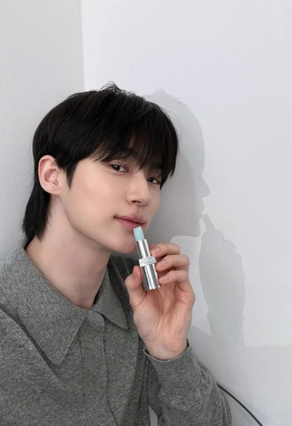 변우석, 187cm 피지컬 과시