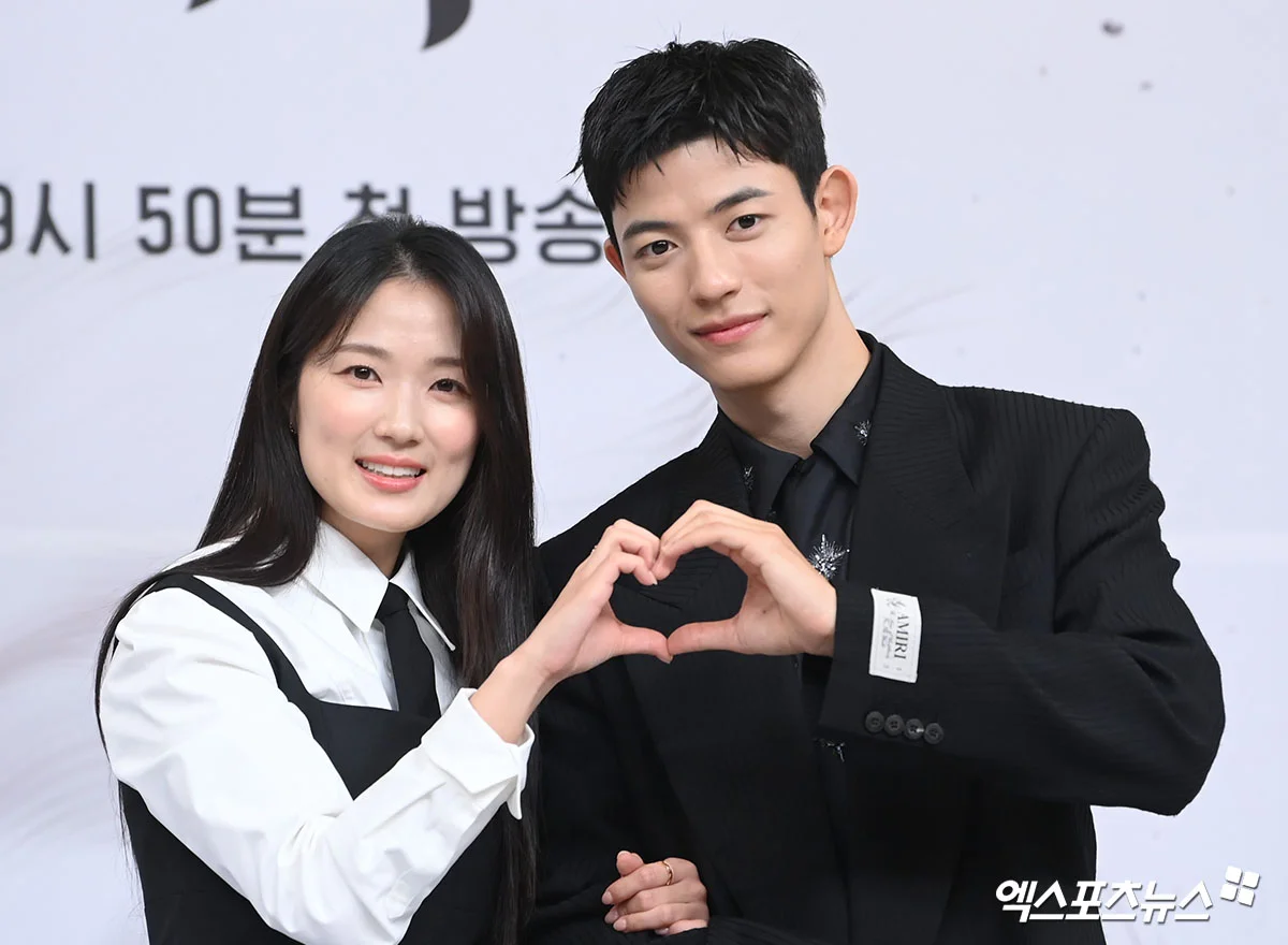 김혜윤, SBS 금토극 오점