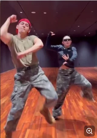 BTS 뷔, 틱톡 100만 팔로워