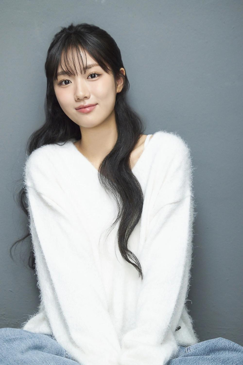 Newcomer Yoon Hyerim Joins Romance Drama 'Absolute Value'