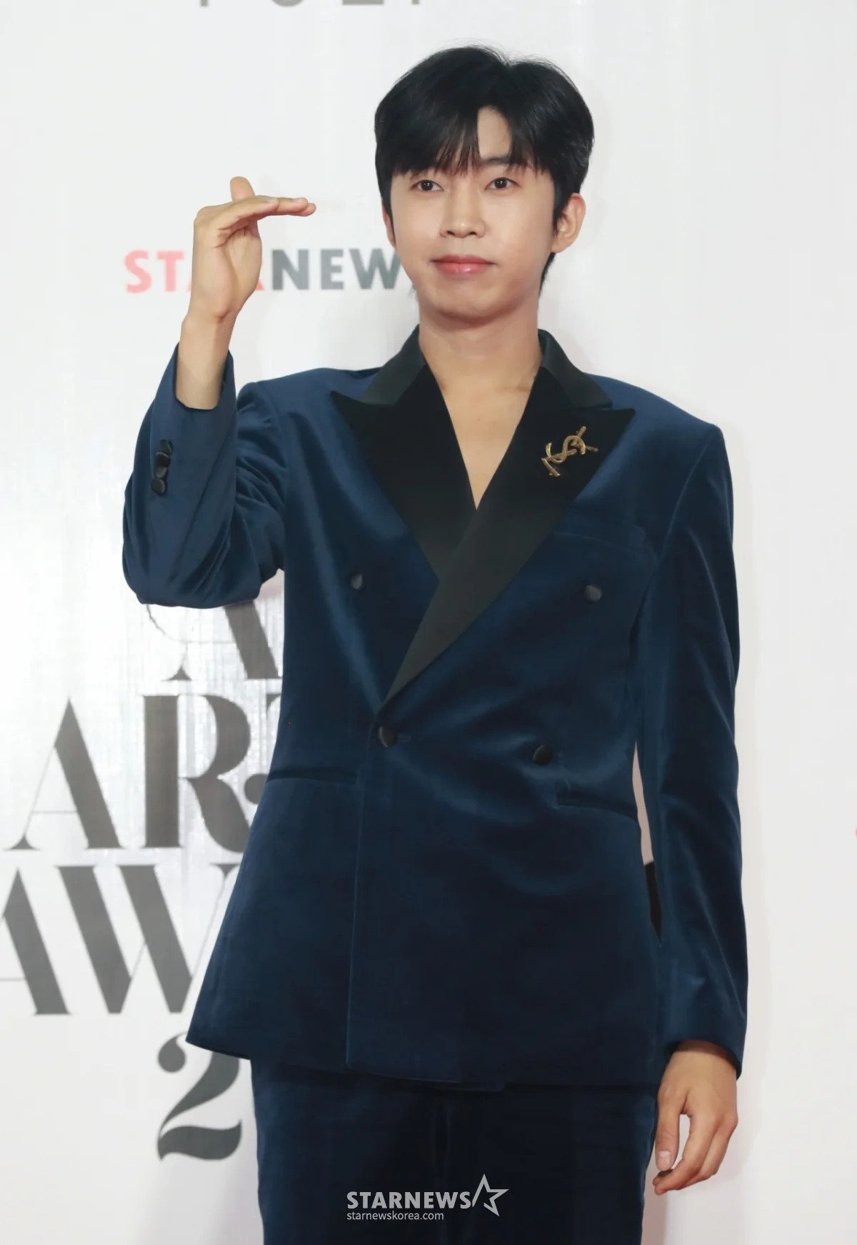 Im Young-woong, No. 1 on Idol Chart for 259 Weeks