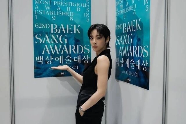 Seol In Ah: Suit Style Meets Boyish Charm