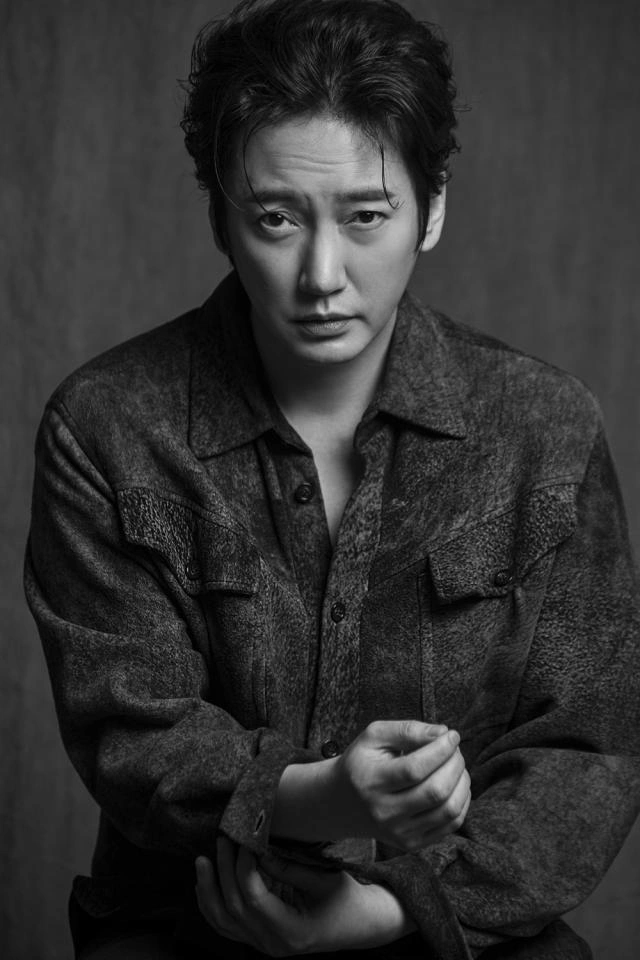 Korean Actor Lee Sang-bo Dies at 45