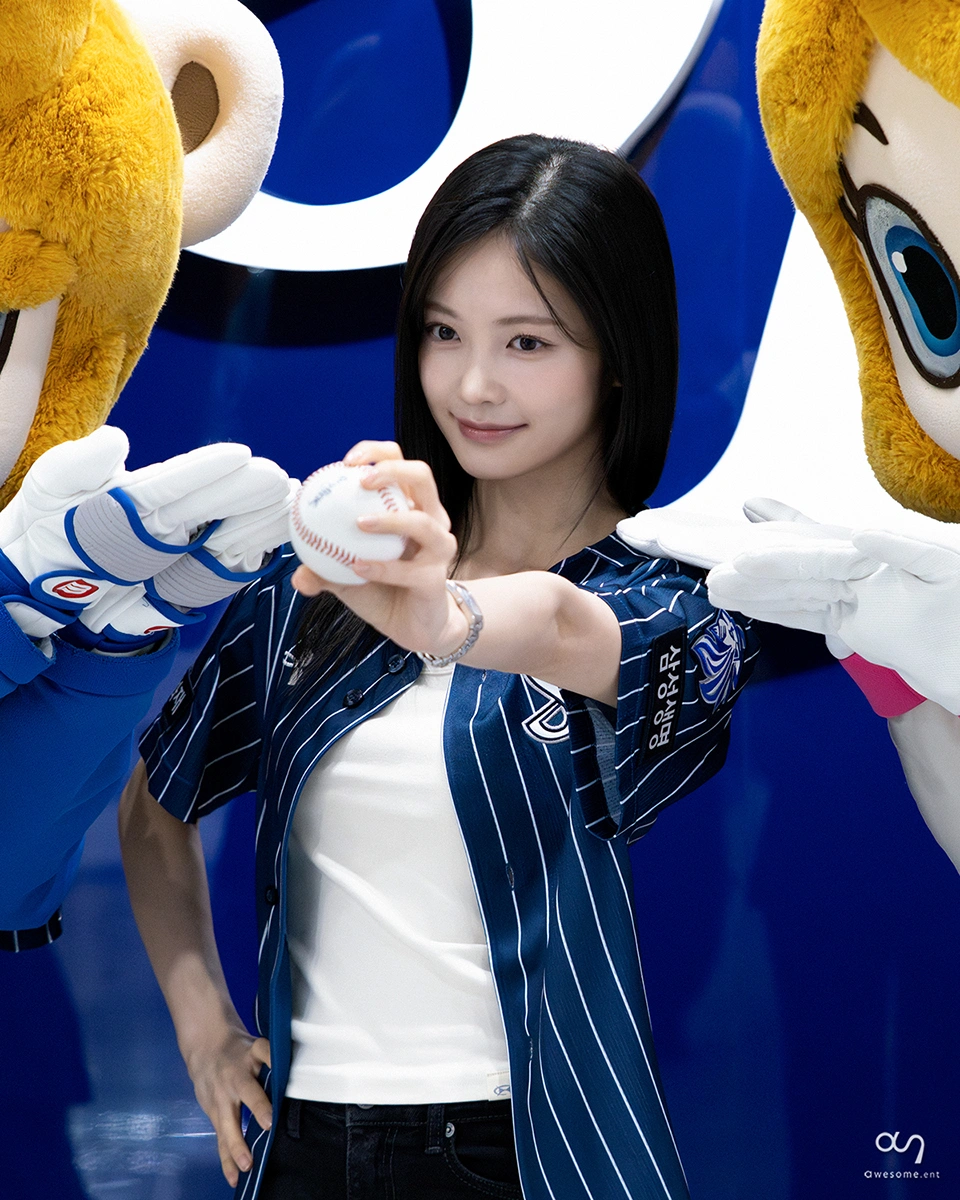 Woo Da-bi: Samsung's Baseball 'Fairy' Steals the Show