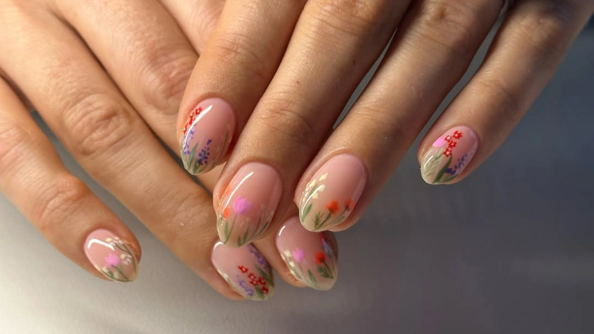 Spring Nail Art: Pretty Designs & Trends