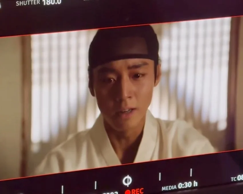 Park Ji-hoon's "14 Million Kings" Surpasses 14 Million Views